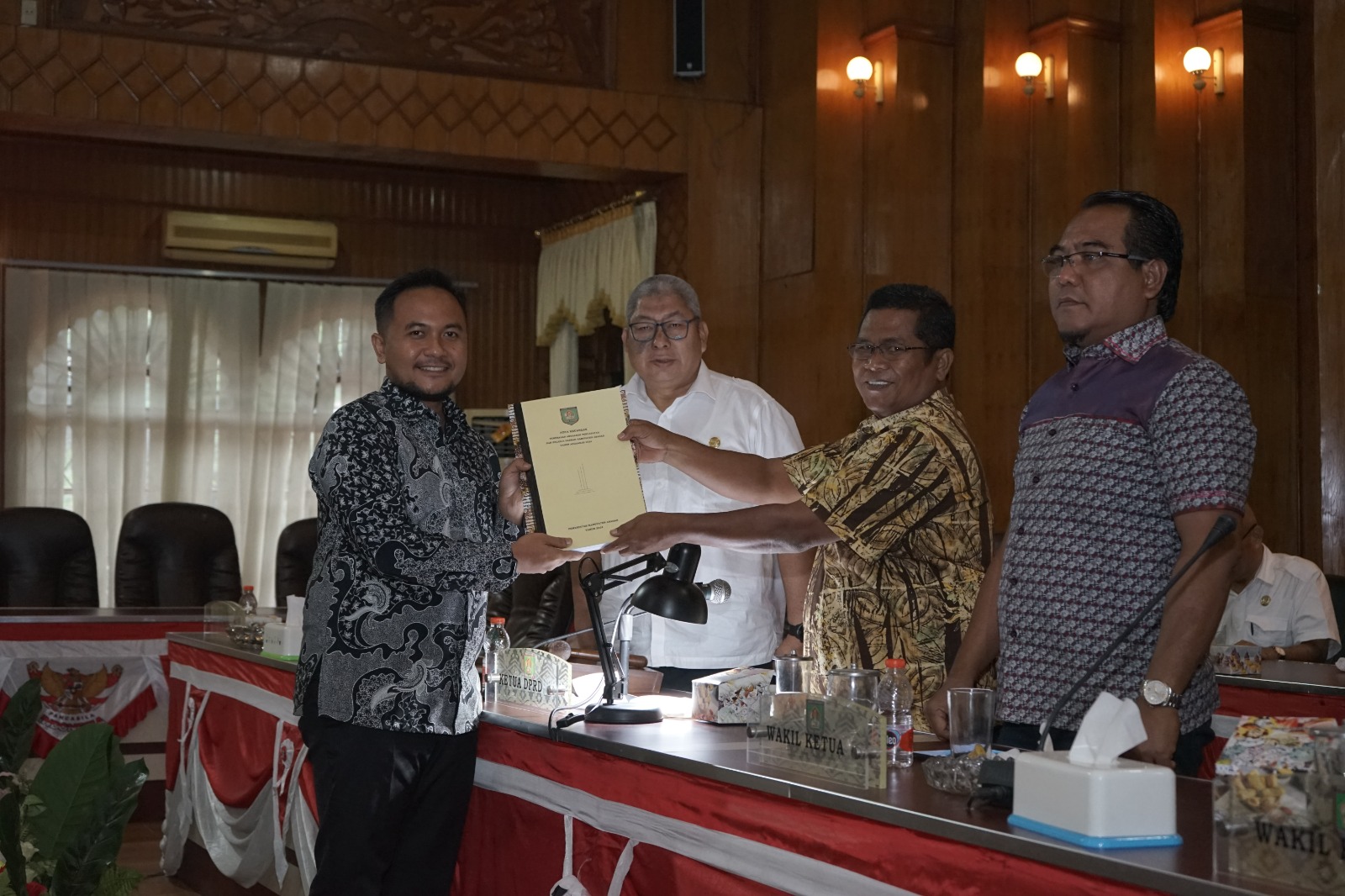 Bupati Asahan Sampaikan Jawaban Terhadap Pandangan Umum Fraksi Fraksi DPRD Kabupaten Asahan Tentang Perubahan Anggaran Pendapatan Dan Belanja Daerah Tahun 2024