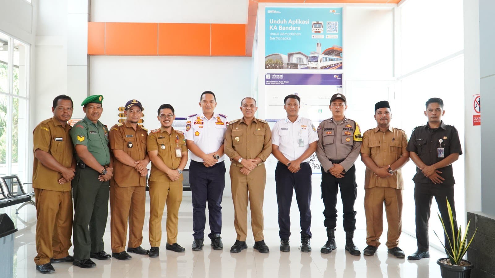 Pj. Bupati Langkat Faisal Hasrimy Ajak Masyarakat Gunakan Transportasi Kereta Api