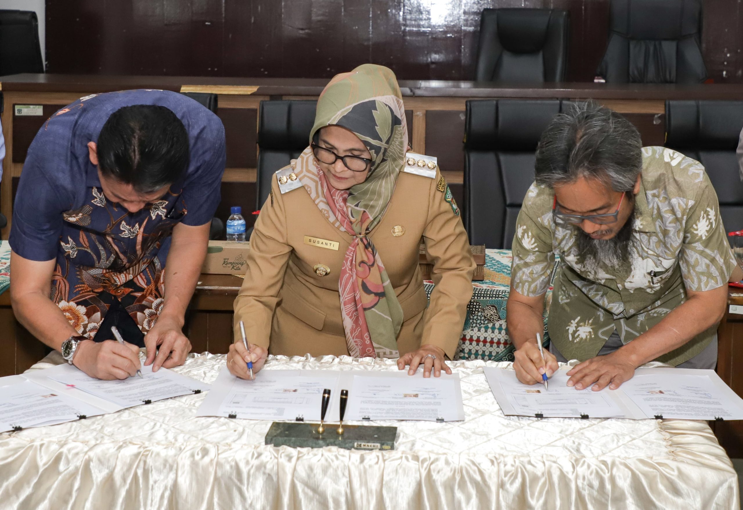 Wali Kota Susanti Dewayani Hadiri Penandatanganan Perjanjian Kerja Sama DPMPTSP Kota Pematangsiantar dengan Instansi Terkait Penyelenggaraan Mal Pelayanan Publik