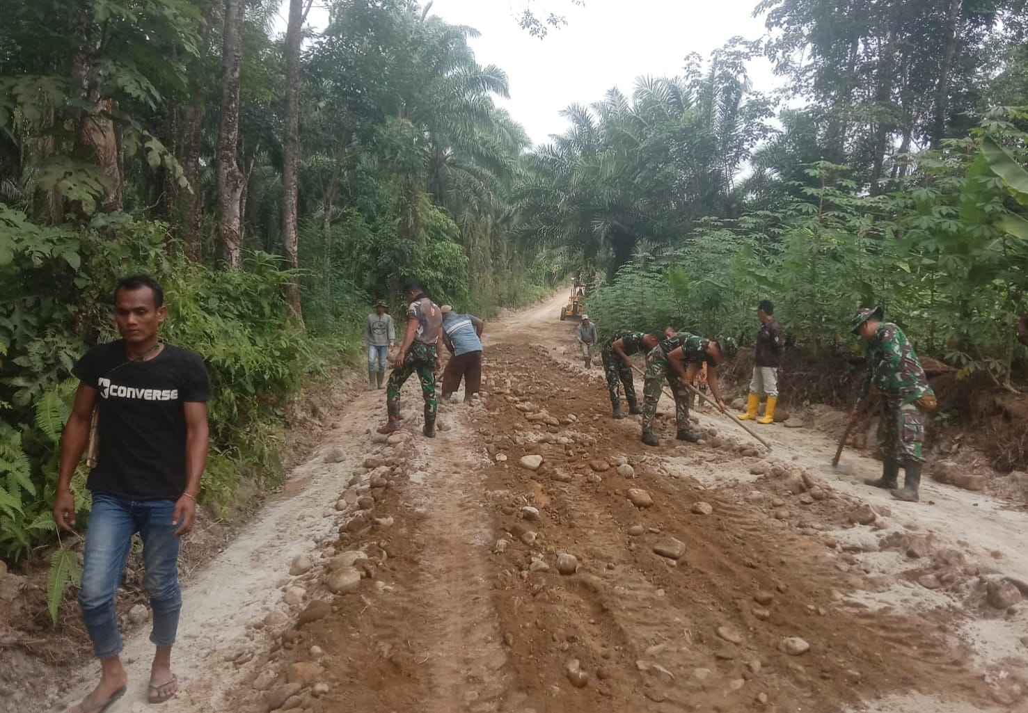Perkerasan Jalan Pertanian di TMMD 121 Kodim 0204/DS Tembus 1,5 Km