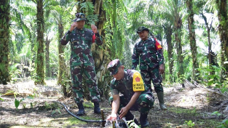Perdana, Ketua Tim Wasev TMMD 121 Kodim 0204/DS Rasakan Air Pompa Hidram