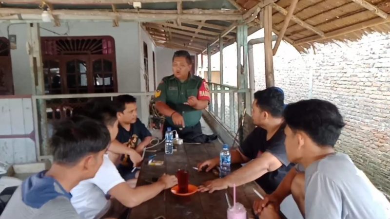 Peduli Remaja di Lokasi TMMD, Babinsa Ingatkan Bahaya Judi Online