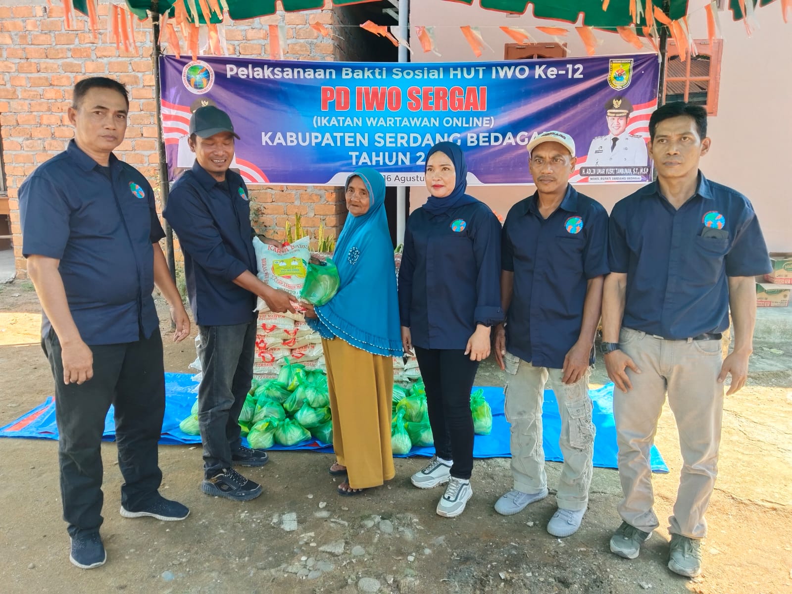 Rayakan HUT ke-12 Tahun, PD IWO Sergai Berbagi Sembako Pada Kaum Dhuafa dan Janda Miskin