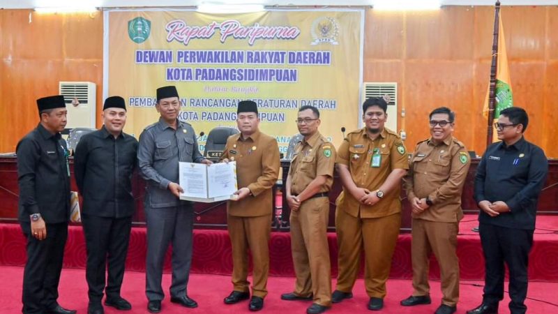 PJ.Walikota H.TimurTumanggor tanda tangani Pertanggung jawaban pelaksanaan APBD 2023