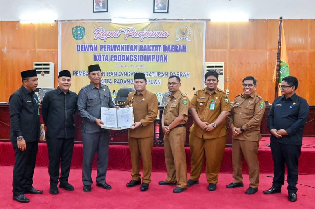 PJ.Walikota H.TimurTumanggor tanda tangani Pertanggung jawaban pelaksanaan APBD 2023