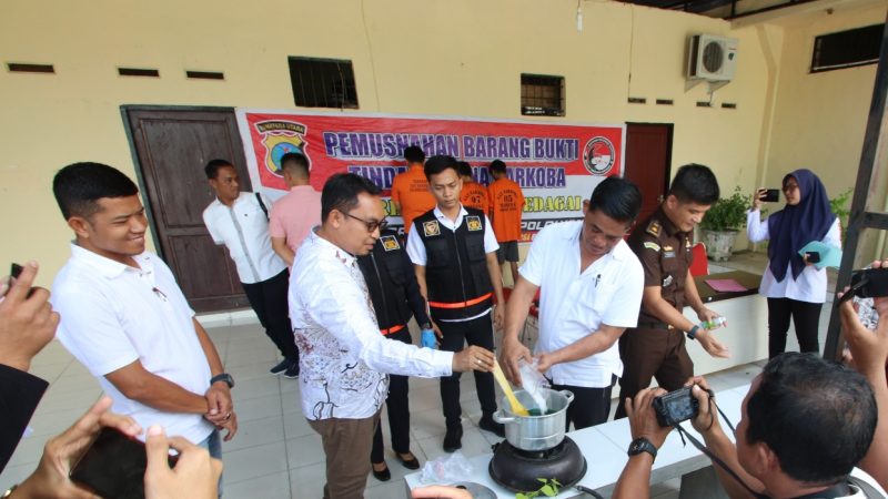 Polres Sergai Musnahkan Barang Bukti Sabu dan Ekstasi