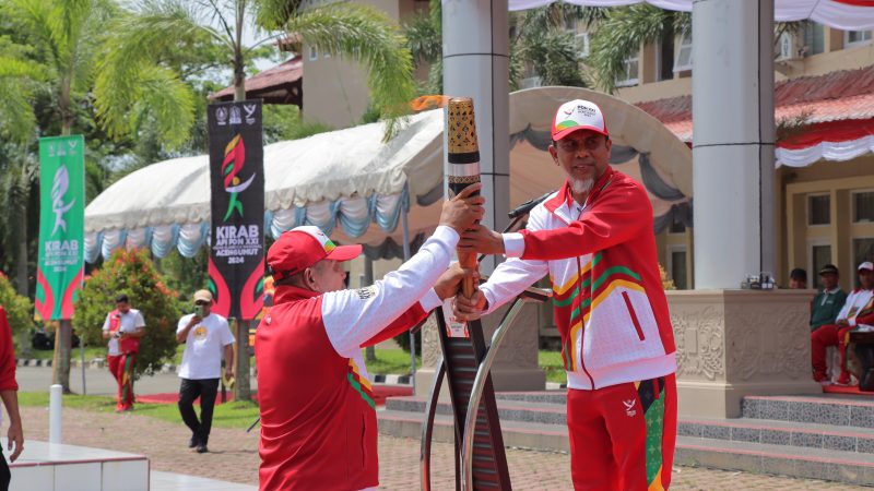 Kirab Obor Api PON XXI disambut Antusias di Nagan Raya
