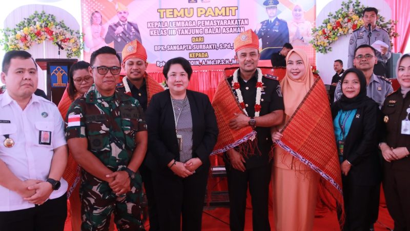 Serah Terima Jabatan Lapas, Diiringi Perpisahan Diwarnai Linangan Air mata