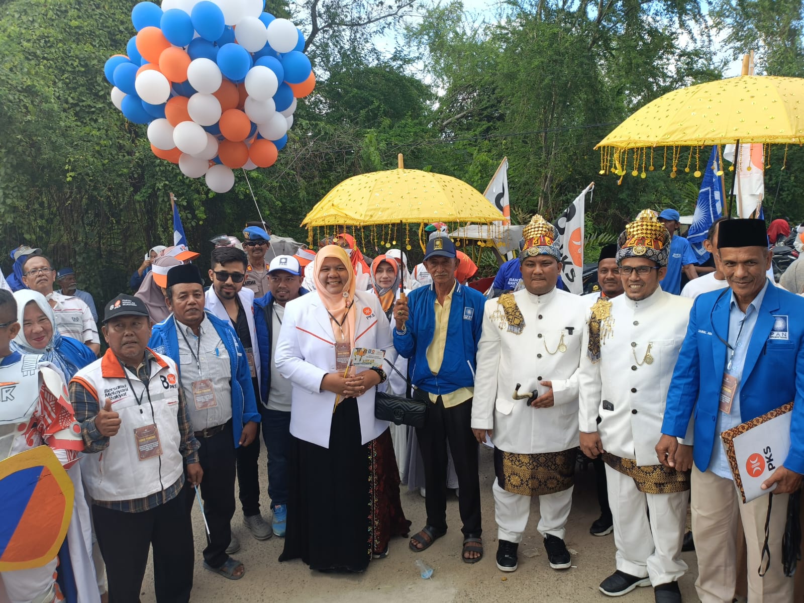 Paslon Azhari dan Zulkarnaen Daftar ke KIP Lhokseumawe