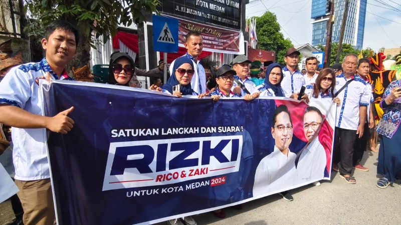 Ratusan Sopo ATRestorasi Bersatu Dampingi Pendaftarkan Rico Waas dan Zaki di Kantor KPU Kota Medan