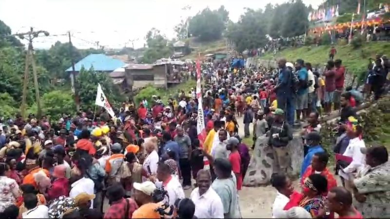 Balon Bupati Maybrat Kornelius Kambu Klaim Menang Satu Putaran, Pendukungnya Jangan Percaya Berita Hoax, “Terus Kerja dan Konsilidasi”