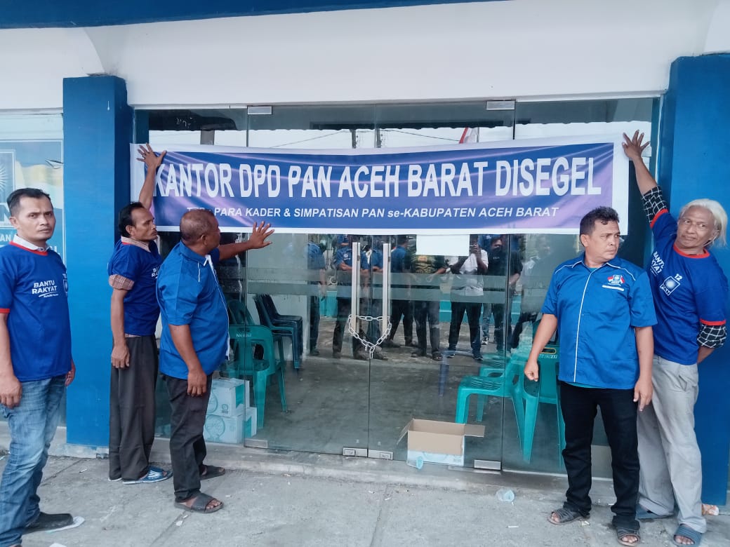 Disegel Kantor DPD PAN Aceh Barat Aksi Bentuk Protes