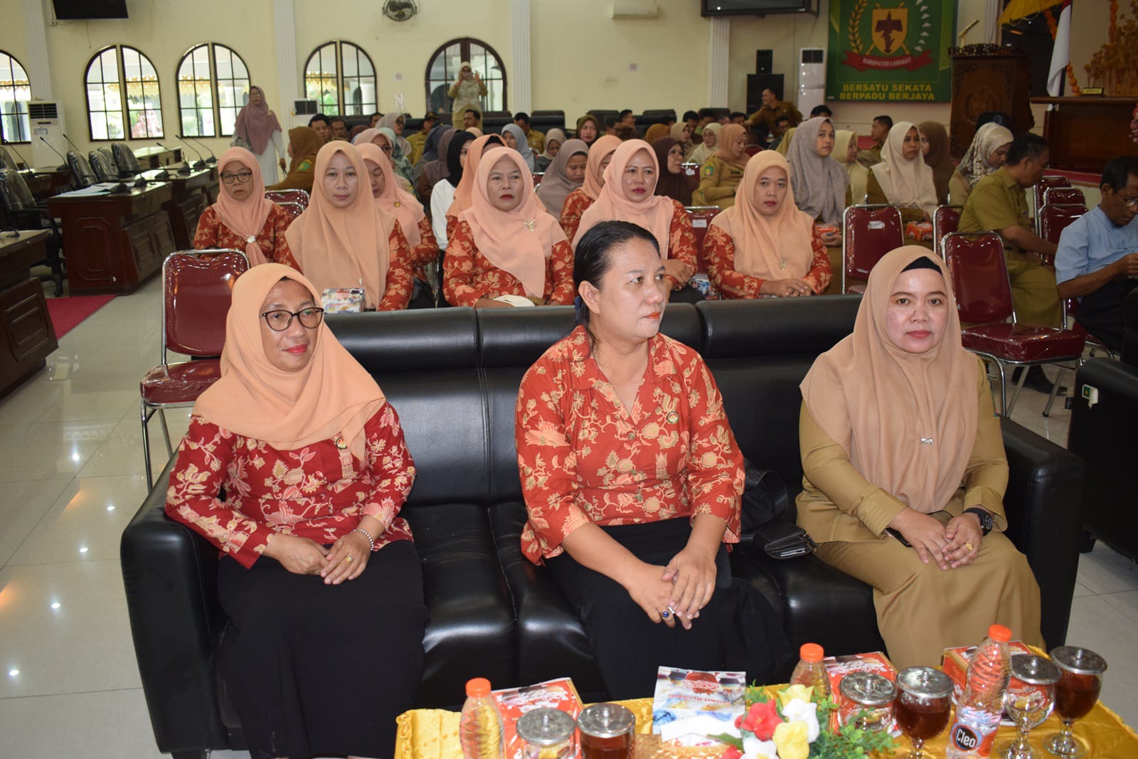 Sekertaris DPRD Langkat Bersama Ketua Persatuan Diabetes Indonesia (Persadia) Mengajak Lawan Diabetes