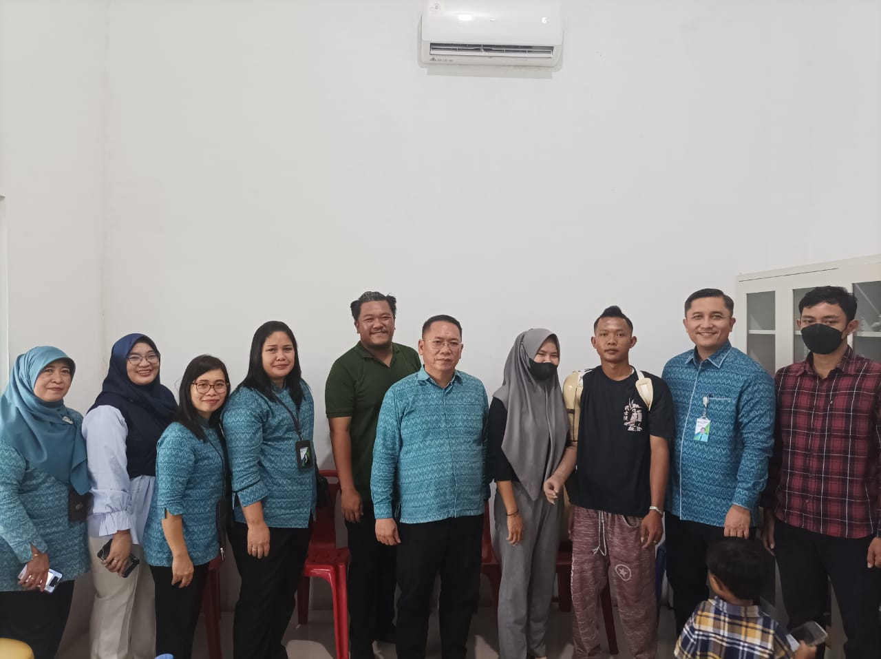 Momen Spesial Harpelnas, Karyawan PT Agri Sinar Kencana Terima Tangan Palsu Mekanik dari BP Jamsostek