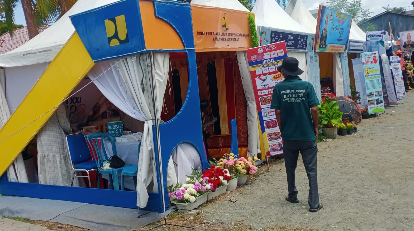 Terbuka untuk umum Ayo ikuti Lomba foto Meriahkan PON XXI Expo di Stand PUPR Aceh Barat di Pelataran Kantor POS Meulaboh