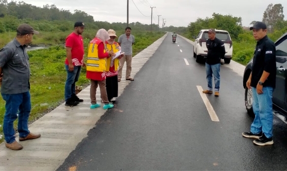 Dinas Pekerjaan Umum Penataan Ruang (PUPR) Aceh Barat rampungkan pengaspalan jalan Peunaga Cut Ujong-Alpen
