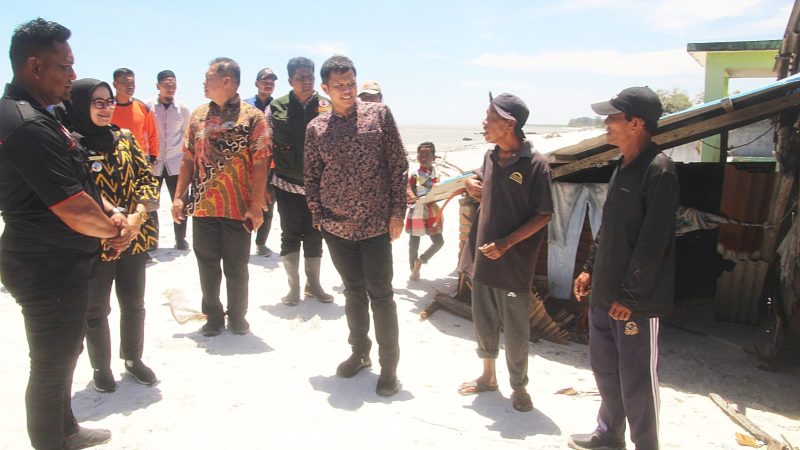 Wabup Sergai Tinjau Korban Banjir Rob di Desa Bagan Kuala