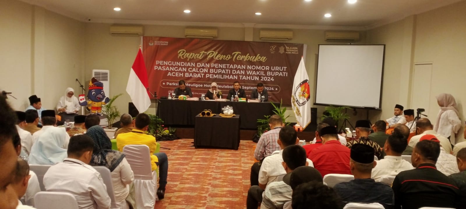 KIP Aceh Barat Dua Pasangan Calon Bupati Wakil Mendapat NO.1 Tarmizi SP Said Fadhiel.NO.2 h Kamarudin Adi Ariyadi