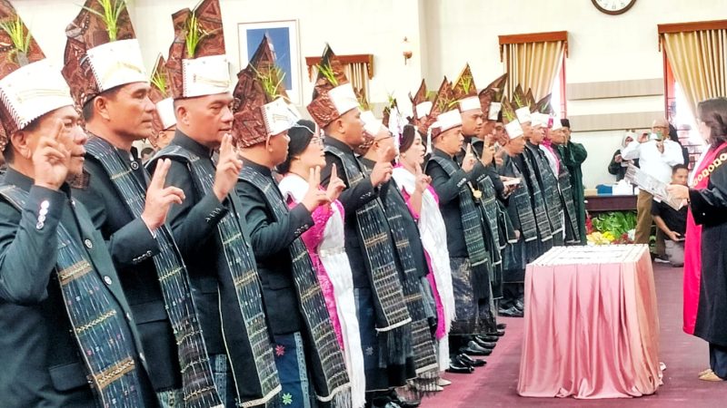 50 Anggota DPRD Simalungun Masa Jabatan 2024-2029 Ucapkan Sumpah/Janji