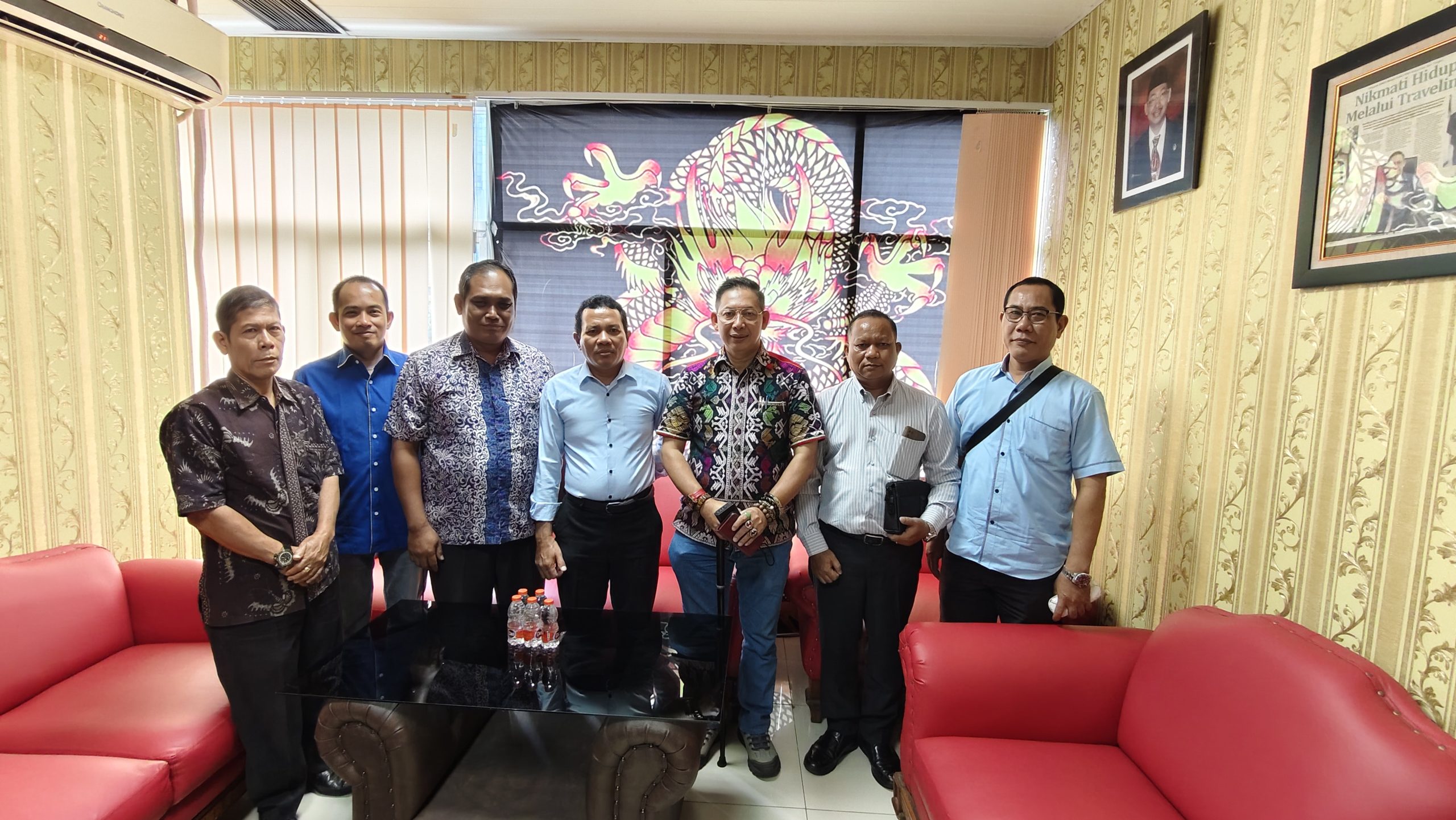 Pengurus Gereja HKBP Ampera Beraudiensi Dengan Ketua DPRD Medan Sementara dan Doakan Wong Chun Sen jadi Definitif