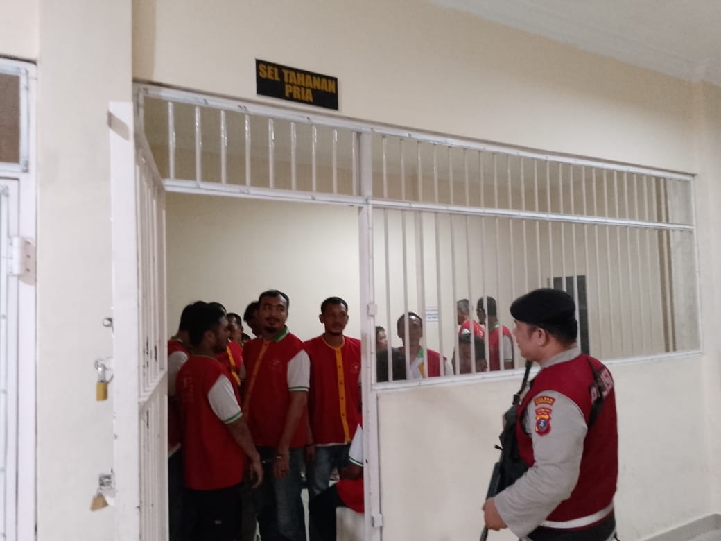 Sat Samapta Polres Pematangsiantar Laksanakan Pengamanan dan Pengawalan Persidangan Tahanan Sesuai SOP