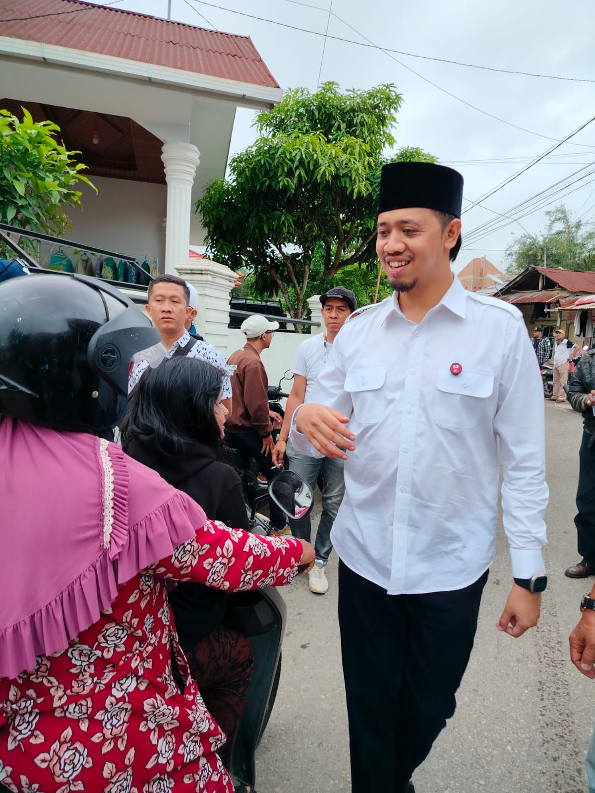Blusukan ke Bukit Apit Puhun, Cawako Bukittinggi Erman Safar Sosiialisasikan Program Unggulannya
