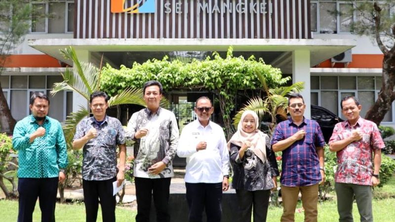 Saat Kunker ke PT. KINRA di KEK Sei Mangkei, Plt. Bupati Simalungun Berikan Apresiasi dalam Menciptakan Lapangan Kerja Bagi Masyarakat Sekitar
