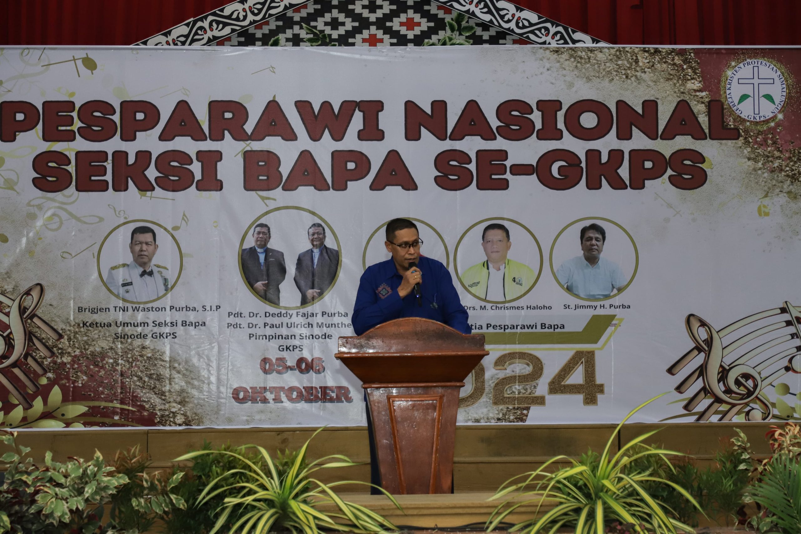 Pjs Wali Kota Pematangsiantar Drs Matheos Tan MM  Hadir di Acara Pesparawi Seksi Bapa Sinode GKPS 2024