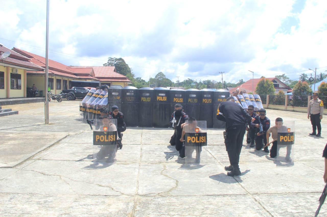 Amankan Tahapan Pilkada, Polres Maybrat Bersama BKO Brimob Gelar Latihan Dalmas