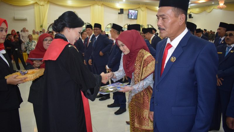 Sebanyak 50 Anggota DPRD Langkat Terpilih Diambil Sumpah/Janjinya