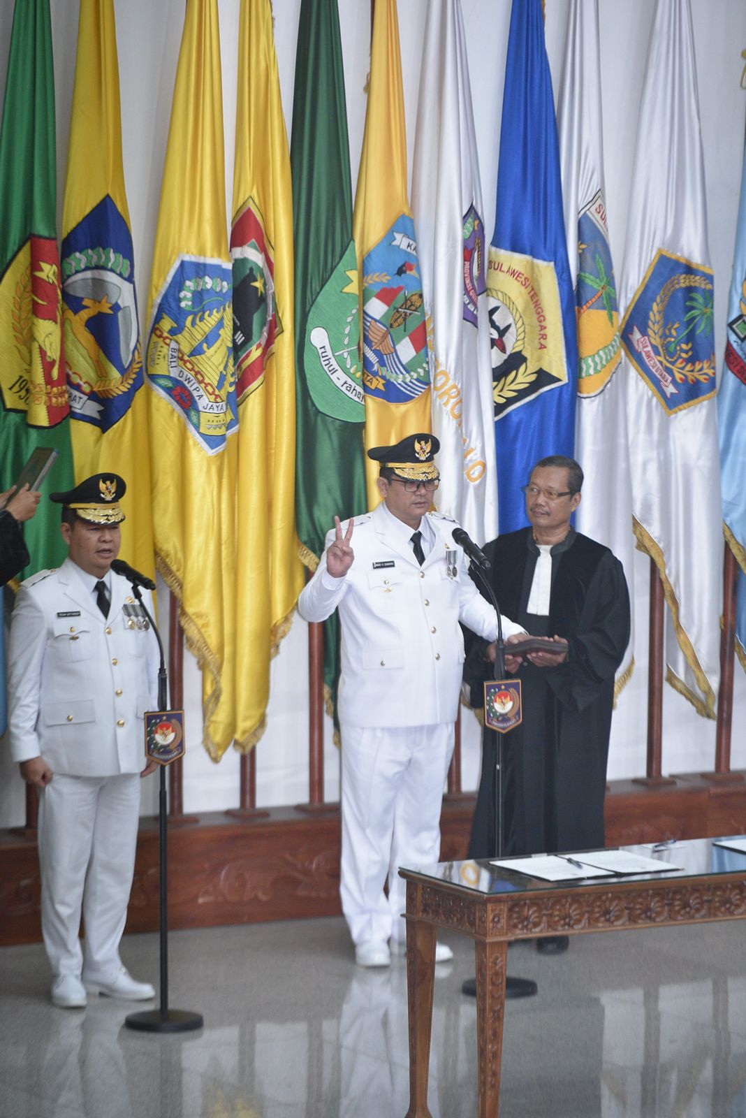 Mendagri Lantik Anwar Harun Damanik Sebagai Sekda Provinsi Papua Tengah