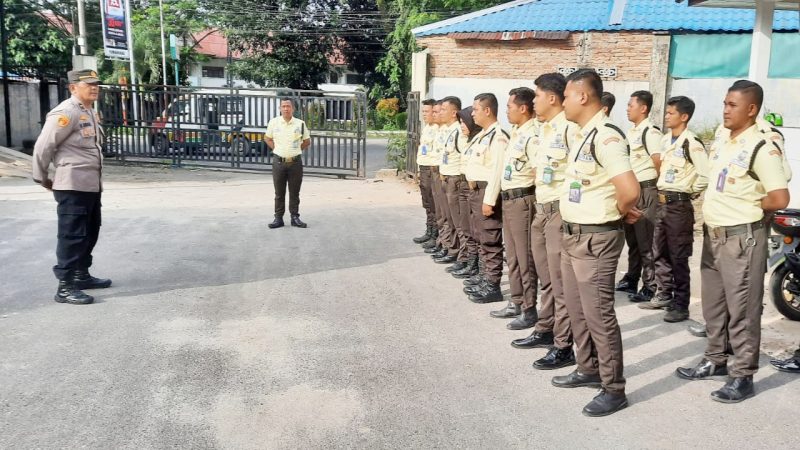 Sat Binmas Polres Pematangsiantar Sambangi Satpam RSUD dr Djasamen Saragih