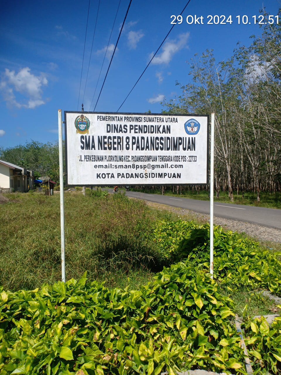 Oknum Kepala SMA Negeri 8 Padangsidimpuan diduga “Kantongi” Dana PIP 20 Siswa !