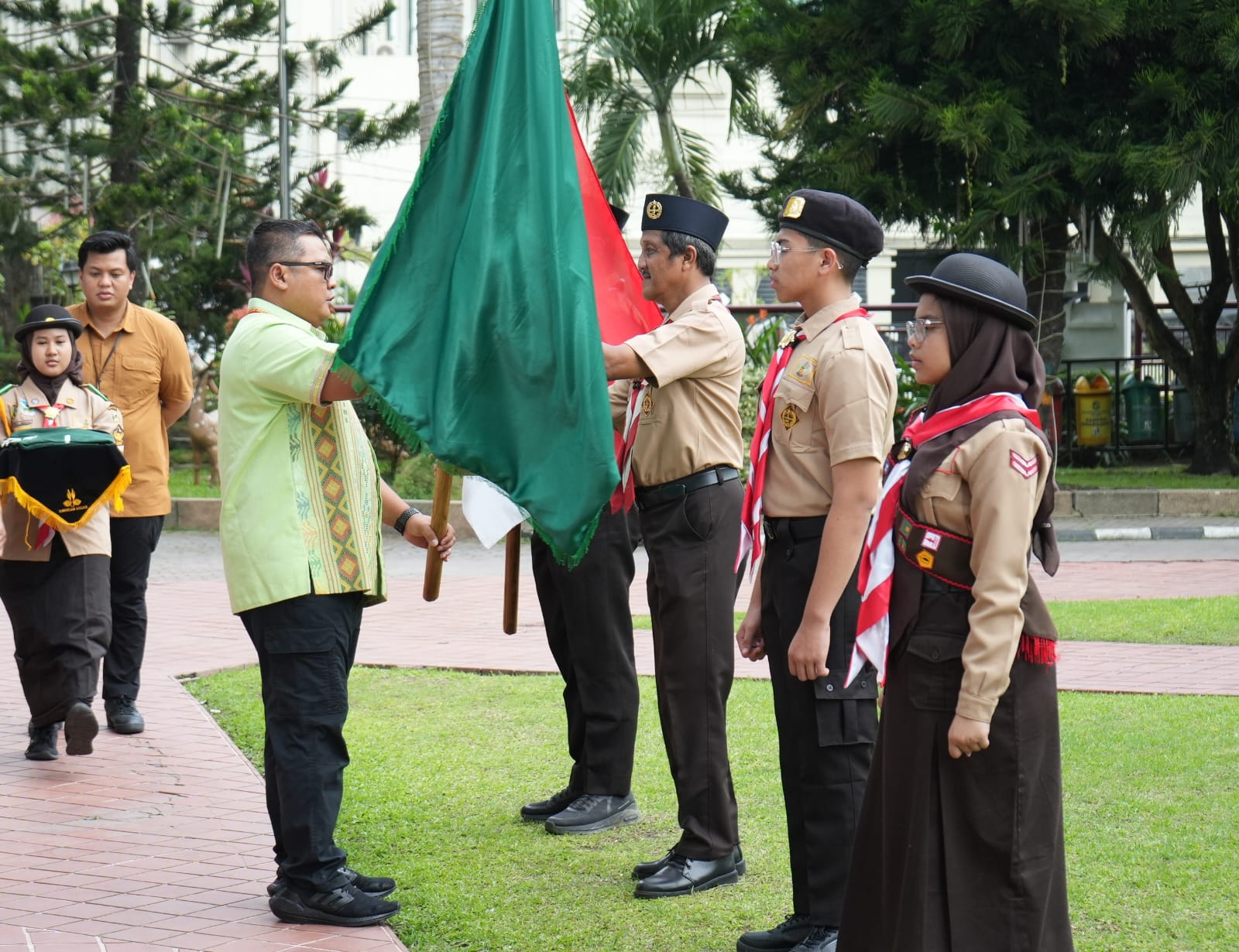 Dilepas Pj Sekda Medan, 112 Kontingen Kwarcab Gerakan Pramuka Kota Medan Ikuti 2nd Islamic Private School International Scout Camp Pattani-Thailand