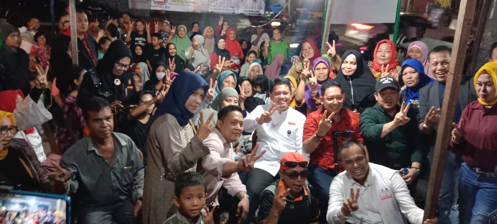 Ratusan Mamak-Mamak Minta Foto Selfie Sama Ridha dan Wong