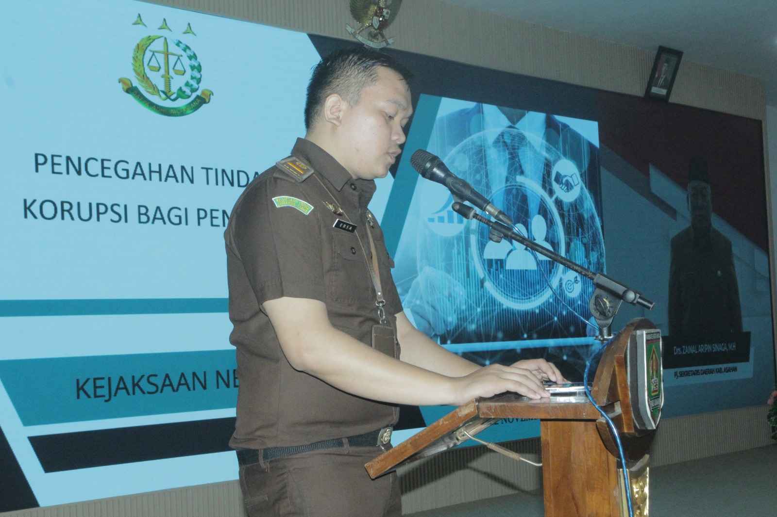 PJs. Bupati Asahan Membuka Secara Resmi Kegiatan Sosialisasi Dana Bantuan Hibah