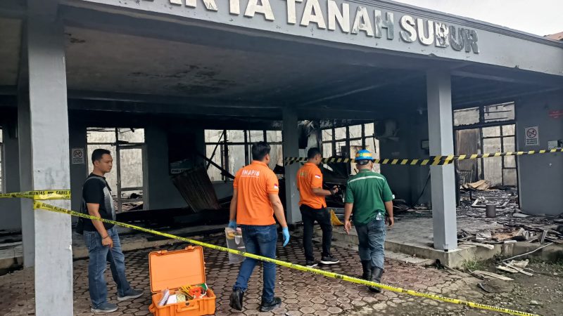 Polres Aceh Barat Lakukan Olah TKP Kebakaran Kantor PT Karya Tanah Subur (KTS)