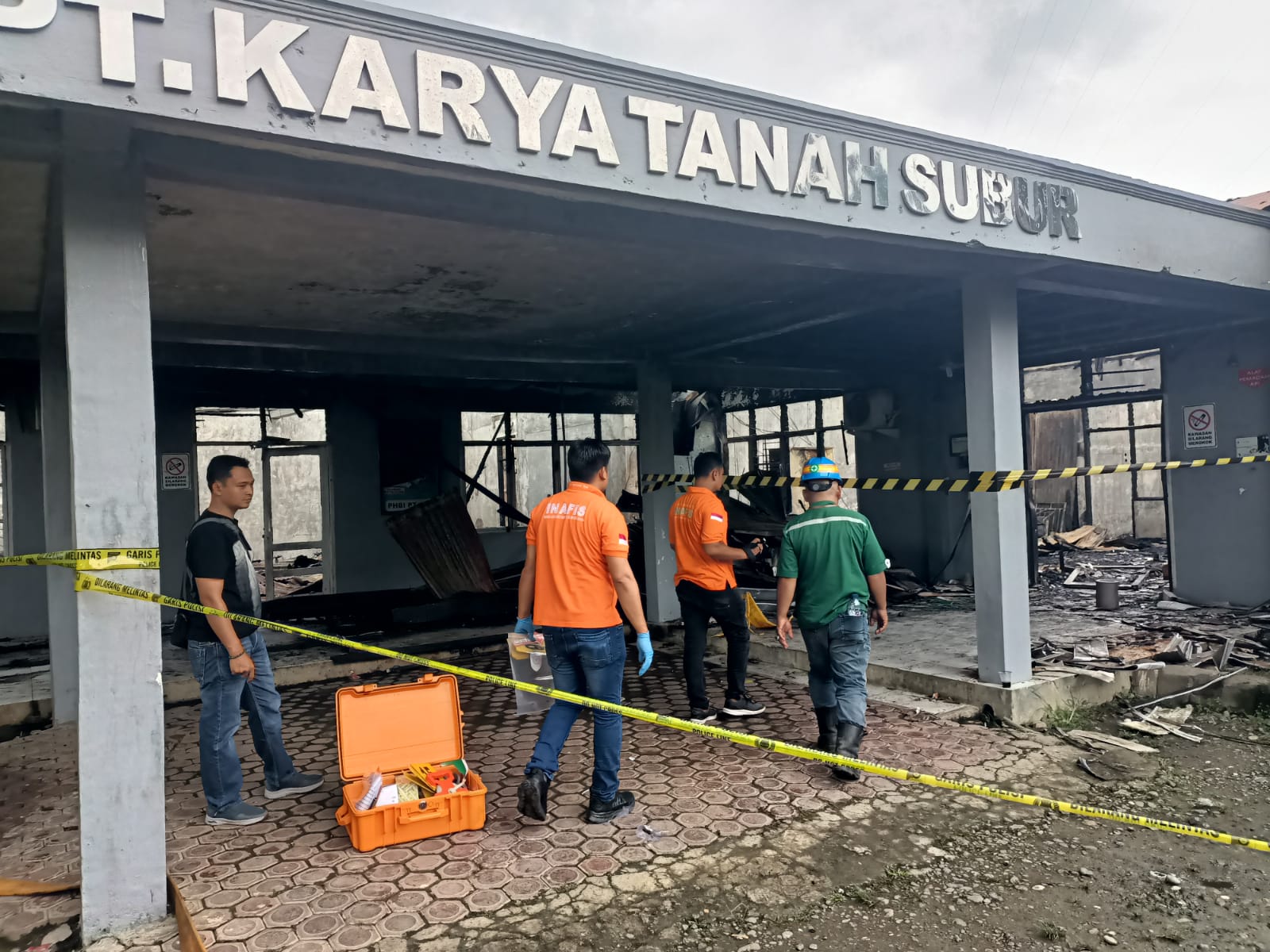 Polres Aceh Barat Lakukan Olah TKP Kebakaran Kantor PT Karya Tanah Subur (KTS)