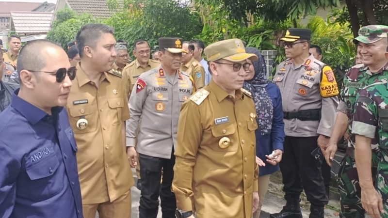 Bupati Panca Dampingi PJ. Gubernur Sumsel Kunjungi TPS 007 Ogan Ilir, Pengawasan Pemilu Berjalan Lancar