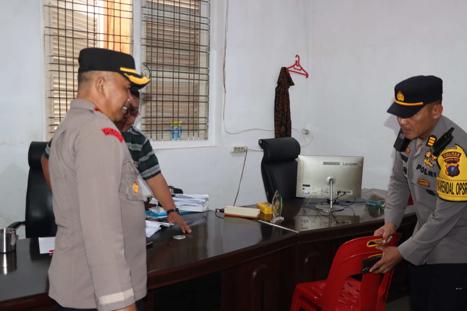 Wakapolres Pematangsiantar Monitoring Lokasi Rapat Pleno Penghitungan Suara KPUD