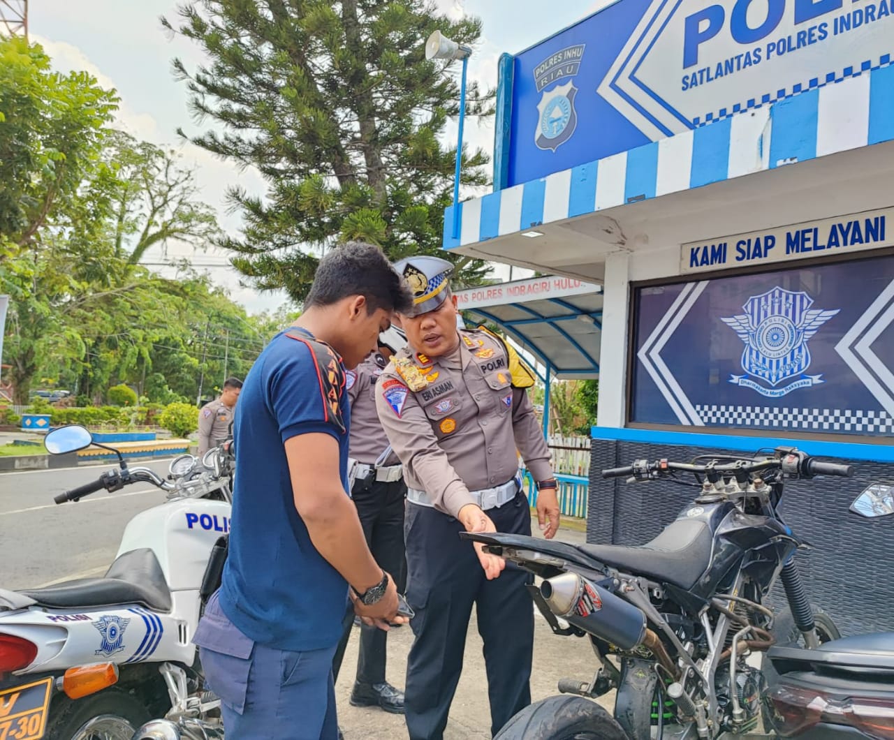 Jelang Ops Lilin dan Tahun Baru, Polres Inhu Tertibkan Knalpot Brong Serta Pelanggaran Fatal