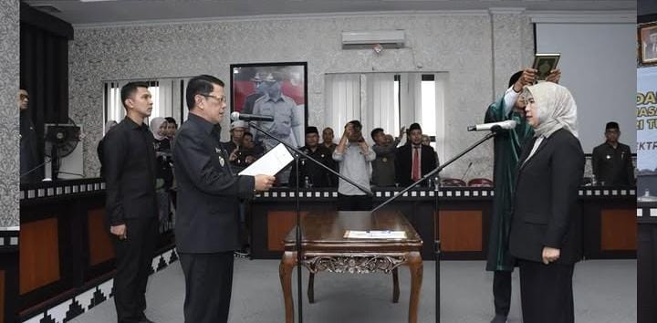 Bayana Dilantik Jadi Pj Sekda, M. Firsada Harap Dapat Laksanakan Tugas Fungsinya Secara Optimal