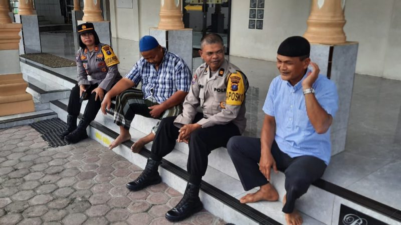 Sambang Kamtibmas di Masjid Istiqomah, Kasat Binmas Polres Pematangsiantar Silaturahmi dengan Tokoh Agama