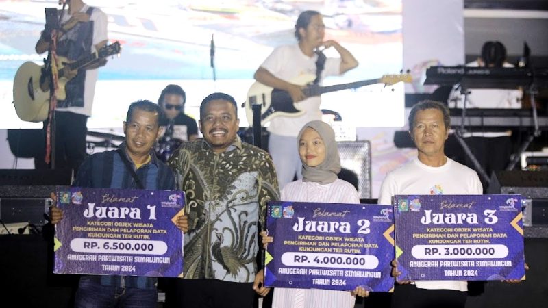 Di Malam Anugrah Pariwisata Simalungun, Pemkab Berikan Apresiasi dan Penghargaan terhadap Pengelola Wisata