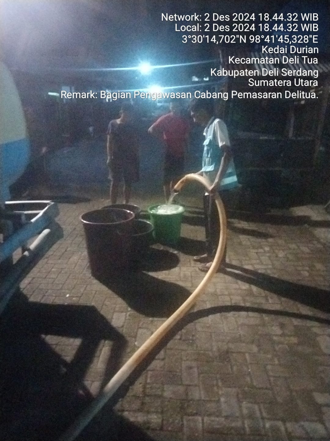 Distribusi Air Mobil Tanki Hilangkan Dahaga Warga, Alhamdulillah…Terima Kasih Tirtanadi
