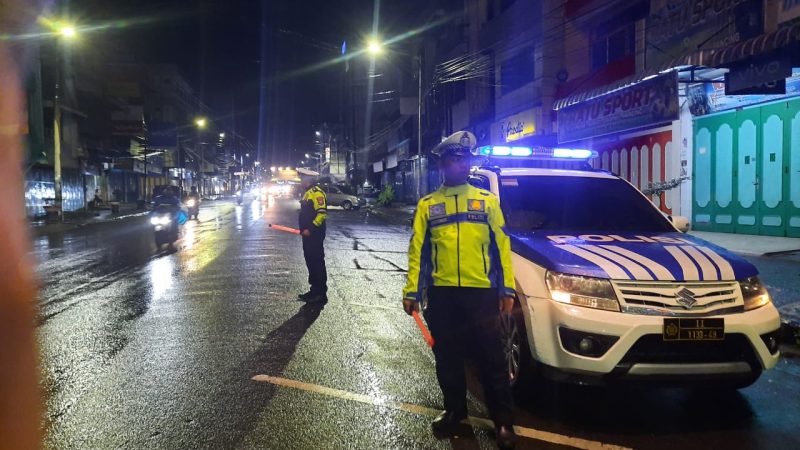 Ciptakan Kamseltibcarlantas yang Kondusif, Satlantas Polres Pematangsiantar Laksanakan Blue Light Patrol