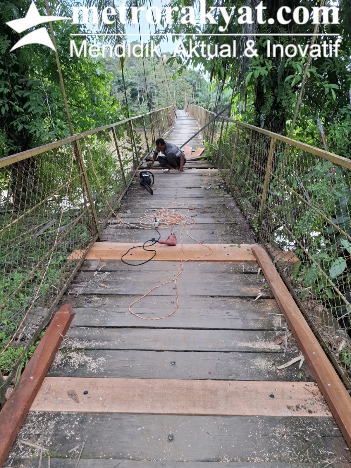 PUPR Aceh Barat Perbaiki Jembatan Gantung Kajeung-Tungkop kec Sungai Mas