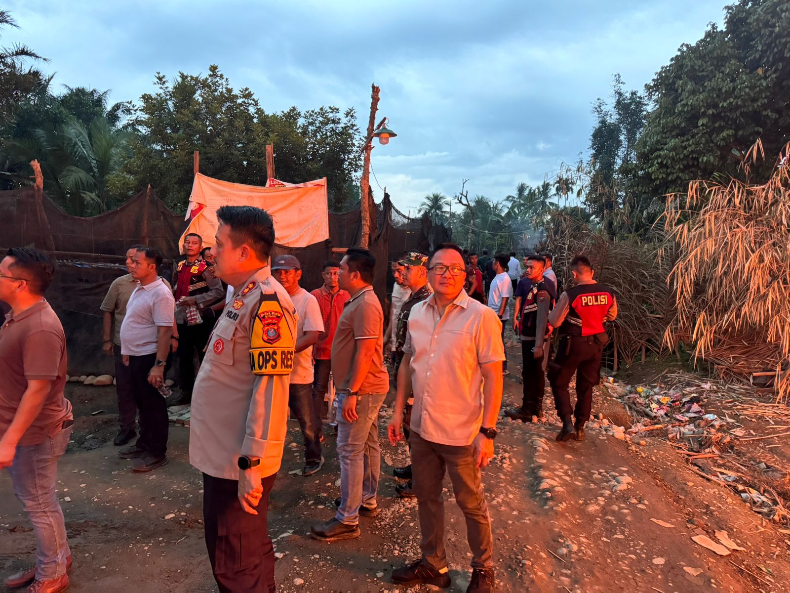 Grebek Sarang Narkoba di Sumut: TNI-POLRI Tangkap Puluhan Pelaku dan Bakar Baraknya
