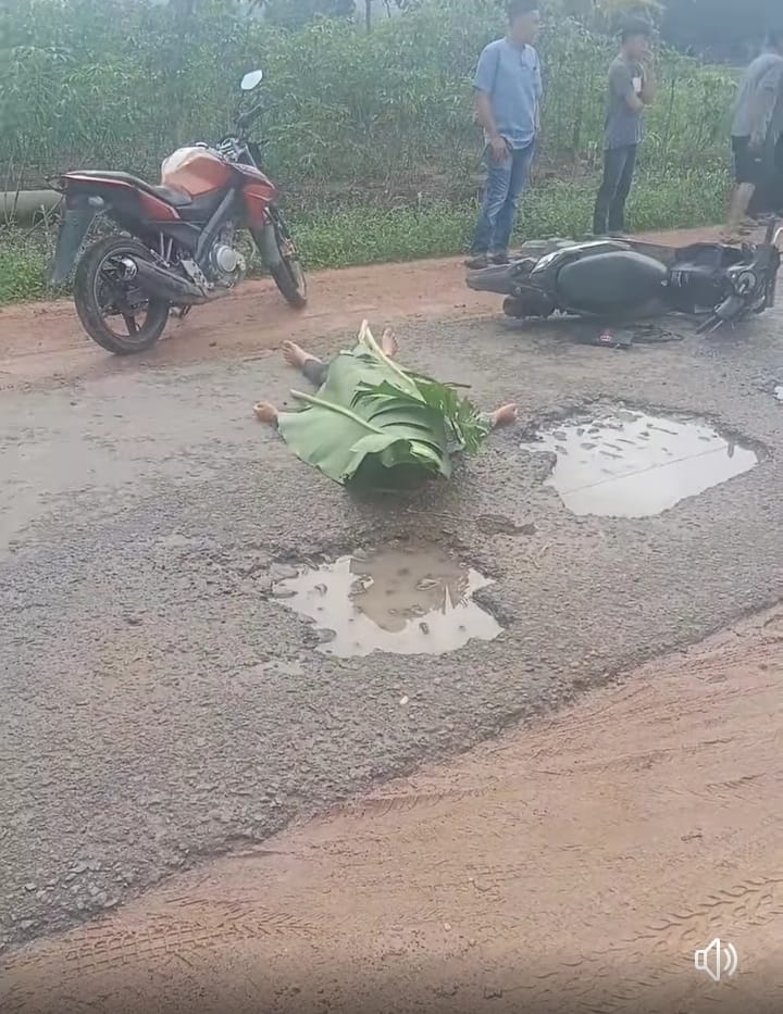 Jalan Rusak di Tubaba Telan Korban Jiwa