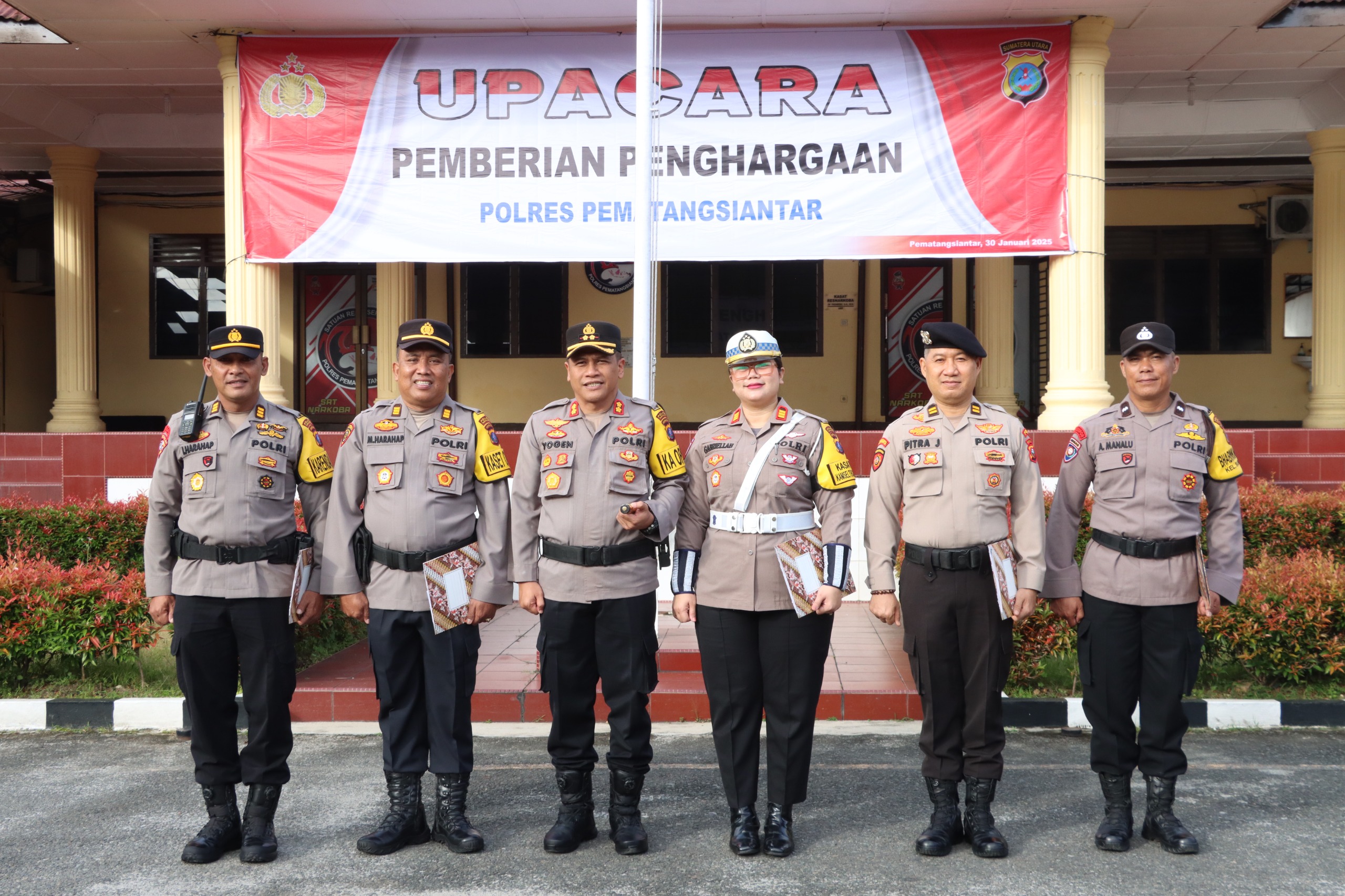 Lima Personil Polres Pematangsiantar Terima Penghargaan Aplikasi SOT